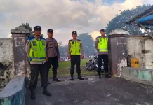 Polisi Lumajang Amankan Sholat Idul Fitri