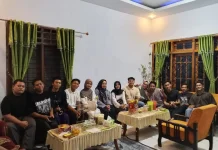 Silaturahmi Lebaran, Jalan di Lumajang Ramai Dipadati Warga