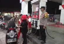 Polisi di Lumajang Patroli pada Objek Vital di Hari Raya