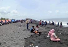 Wisata Watu Pecak Lumajang Ramai saat Libur Lebaran