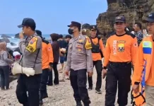 Warga Pacitan Hilang Tersapu Ombak Pantai Papuma Belum Ditemukan