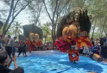 Wisatawan Watu Ulo Melonjak karena Pagelaran Seni