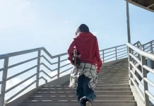 Terengah-engah Naik Tangga, Normal atau Tanda Masalah Kesehatan?