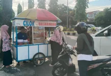 Cilok Gajah Mada Jember, Jajanan Sore Laris Manis