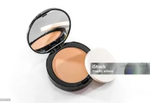 Potensi Bakteri pada Puff Bedak dan Risikonya