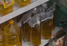 Masyarakat Keluhkan Harga Minyak Goreng Naik