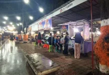 Wisata Kuliner Malam di Pujasera Alun-Alun Situbondo