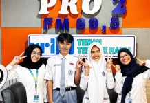 Pemimpin Pramuka Perempuan yang Rasakan Kemah di Kapal Perang