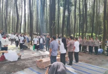 Pemerintah Lumajang Gelar Outbond Peringati Hari Buruh