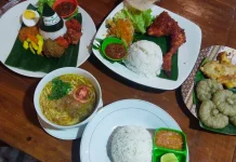 Sego Berkat Unik di Saujana Cafe Lumajang