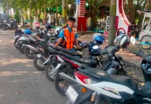 Tarif Parkir Badan Jalan Mulai Diterapkan