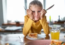 Hindari Ucapkan "Habiskan Makananmu" ke Anak, Cari Kata Pengganti Terbaik