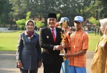 Bupati Lumajang Dorong Masyarakat Tingkatkan Kualitas Bangsa