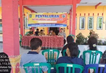 Polisi Kawal Penyaluran BLT Dana Desa di Jatiroto