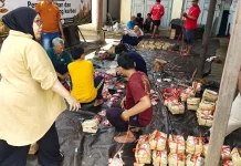 PMI Jember Bagikan Bingkisan pada Pendonor Darah
