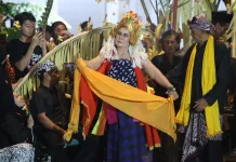 Seblang Bakungan, Saat Penari Trance Menghipnotis Ribuan Mata
