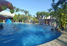 Liburan dan Berenang Jadi Kombinasi Favorit Keluarga