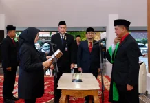 Bupati Ipuk Lantik Suyanto Jadi Sekda Banyuwangi