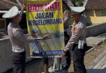 Satlantas Pasang Banner Imbauan Sepanjang Pantura