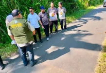 Komisi B DPRD Lumajang Tinjau Perbaikan Jalan di Klakah dan Kedungjajang