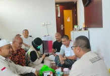 Jamaah Haji Kloter SUB 86 Ikuti Terapi Bahagia Jelang Keberangkatan ke Madinah