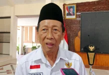 Salurkan Paket Seragam Sekolah, Baznas Kurangi Beban Siswa