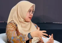 Bupati Ipuk Larang Sekolah Negeri Jual Seragam dan Buku