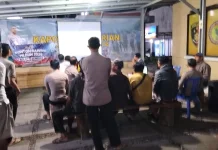 Puluhan Warga Gelar Nobar Piala Dunia di Pasirian