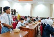 Puluhan Siswa Bondowoso Antusias Ikuti Pelatihan Public Speaking dan MC