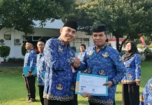 Sekda Lumajang Lepas ASN Senior
