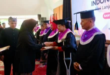 Sebanyak 30 Lansia Banyuwangi Lulus Program Selantang