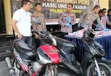 Dua Pelaku Perampasan dan Curanmor Diamankan Polres Bondowoso