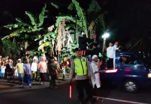 Masyarakat Jatiroto Antusias Ikuti Pawai Obor
