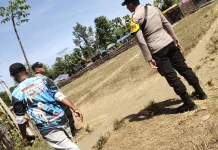 Warga Kunir Lumajang Gelar Tradisi Kerapan Kambing