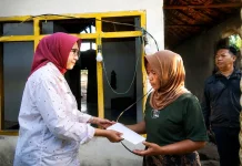 Warga Terdampak Kebakaran di Jatisari Terima Bantuan