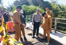 Jembatan Koncer Berlubang, Wabup Kawal Penambalan