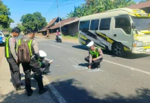 Pengendara Motor Meninggal Usai Tabrak Truk di Situbondo