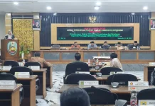 Seluruh Fraksi DPRD Situbondo Setujui Raperda Pertanggungjawaban APBD 2025
