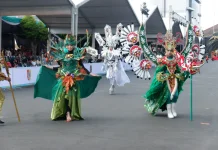 Hari Kedua JFC Suguhkan Parade Budaya WACI dan Artwear Carnival