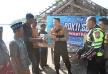 Polres Patroli di Desa Terpencil TN Baluran