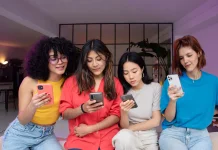 Pengguna Internet Berdasarkan Kelompok Generasi di Indonesia