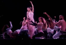 Kejutkan Fans, Ariana Grande Debut Lagu "Petal" saat Konser Eternal Sunshine Tour
