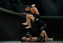 Aksi Brutal Sabatello: Double Face Stomp sebelum Wasit Hentikan Laga