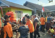 BPBD Jember Salurkan Air Bersih untuk Warga Terdampak Kekeringan di Silo
