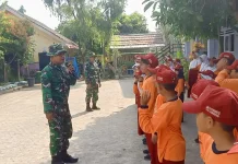 Siswa di Sukodono Lumajang Mendapatkan Pelatihan PBB di Hari Kemerdekaan