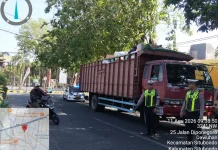 Satlantas Tertibkan Parkir Liar di Kawasan Keramaian