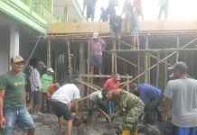 Warga Gotong Royong Bangun Lantai Dua Ponpes Babul Ulum Lumajang