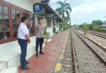 Sinergitas Polri di Lumajang Bersama KAI Tingkatkan Layanan Masyarakat
