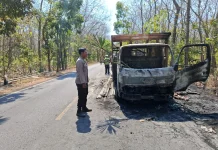 Truk Bermuatan Kompor Listrik Terbakar di Jalur Pantura