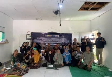 PROMAHADESA UNEJ Kenalkan Teknologi Pertanian Ramah Lingkungan di Desa Kamal